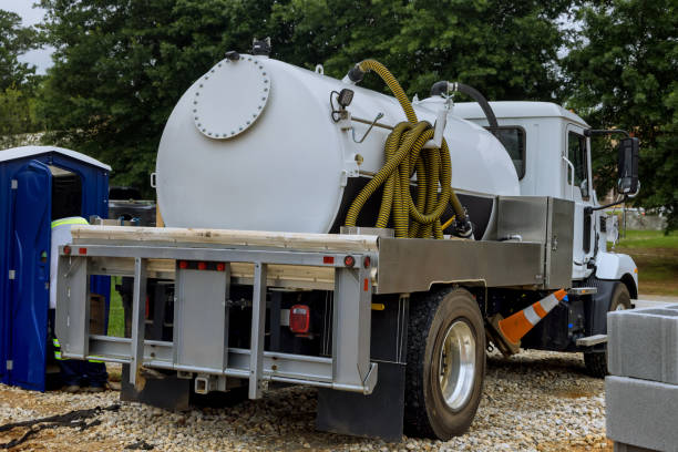 Porta potty delivery and setup in Grove Hill, AL